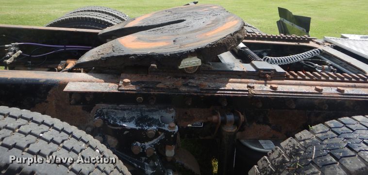 image for item JI9414 2008 Kenworth T800  semi truck