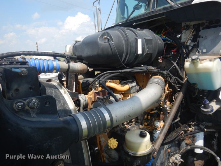 image for item JI9414 2008 Kenworth T800  semi truck