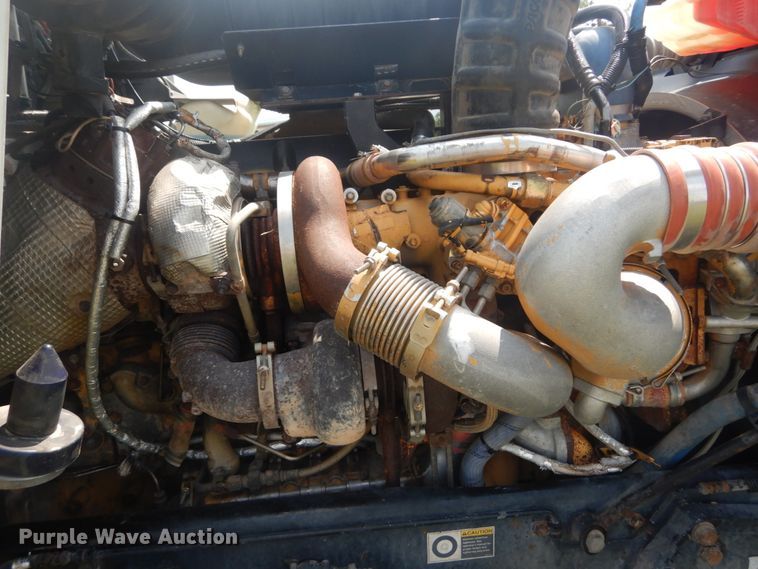 image for item JI9414 2008 Kenworth T800  semi truck