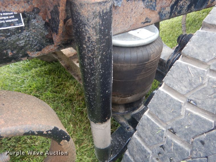 image for item JI9414 2008 Kenworth T800  semi truck