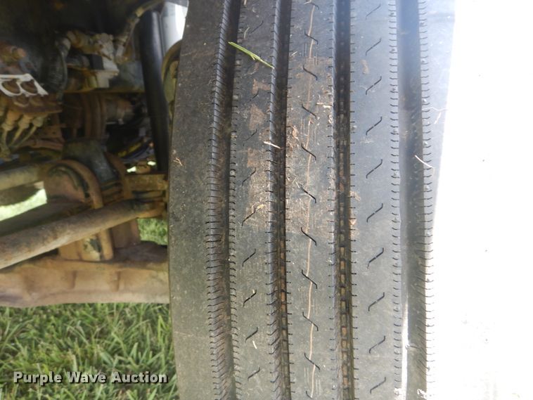 image for item JI9414 2008 Kenworth T800  semi truck