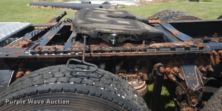 image for item JI9415 2006 Mack CH600  semi truck