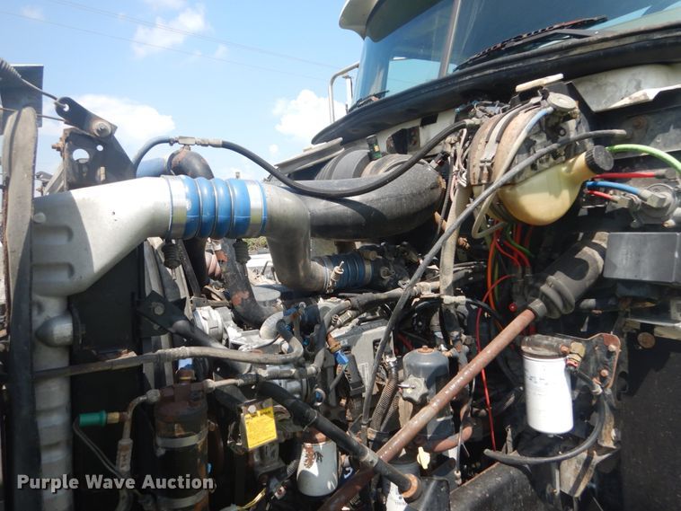 image for item JI9415 2006 Mack CH600  semi truck