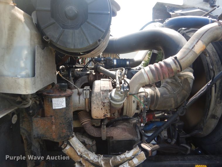 image for item JI9415 2006 Mack CH600  semi truck