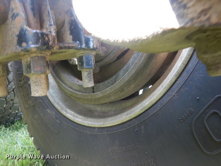 image for item JI9415 2006 Mack CH600  semi truck