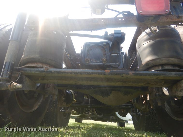 image for item JI9415 2006 Mack CH600  semi truck