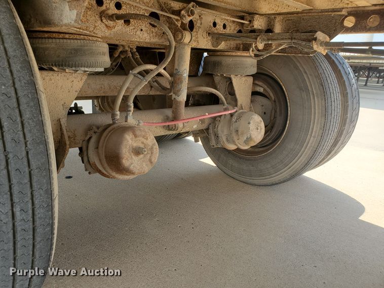 image for item JM9523 2000 Wabash National  dry van trailer