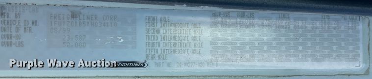 image for item JQ9617 2000 Freightliner FLC  semi truck