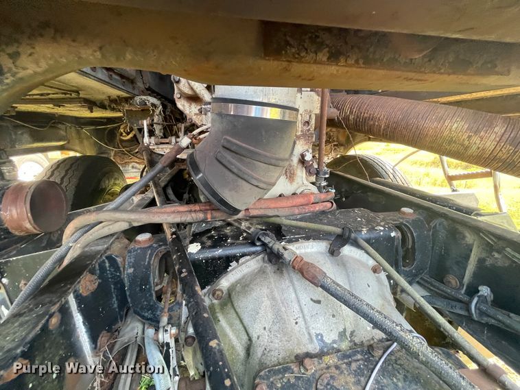 image for item JQ9618 1977 Kenworth KI00C  semi truck