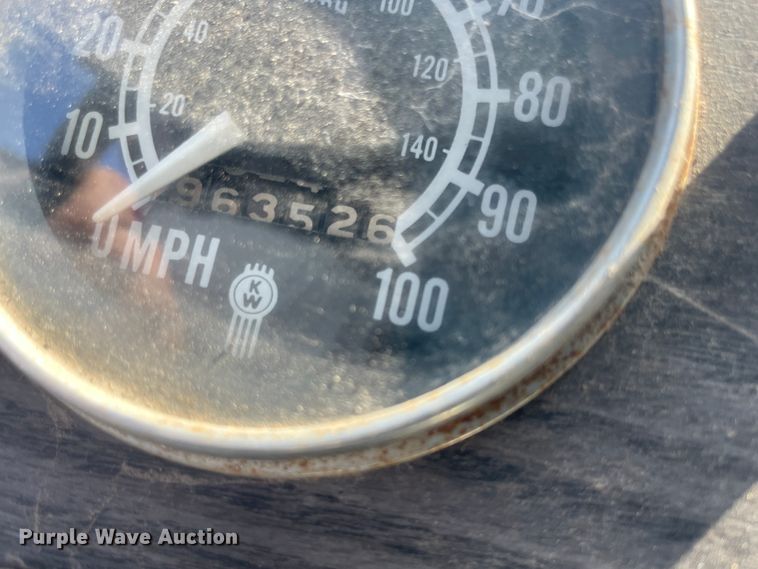 image for item JQ9618 1977 Kenworth KI00C  semi truck