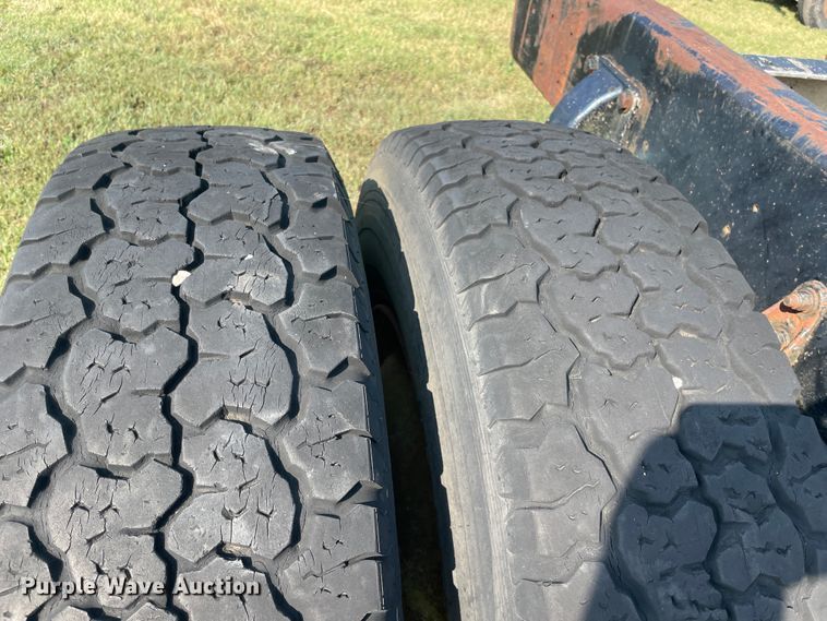 image for item JQ9618 1977 Kenworth KI00C  semi truck