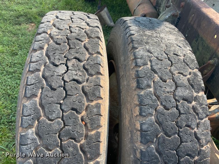 image for item JQ9618 1977 Kenworth KI00C  semi truck