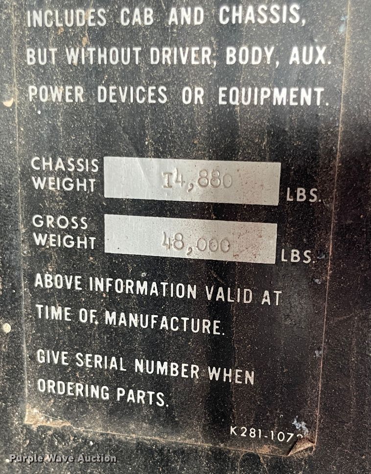 image for item JQ9618 1977 Kenworth KI00C  semi truck