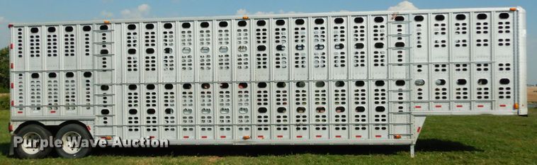 image for item KI9579 1988 Wilson  livestock trailer