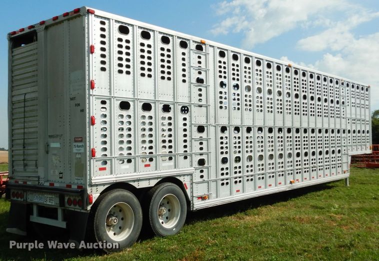 image for item KI9579 1988 Wilson  livestock trailer