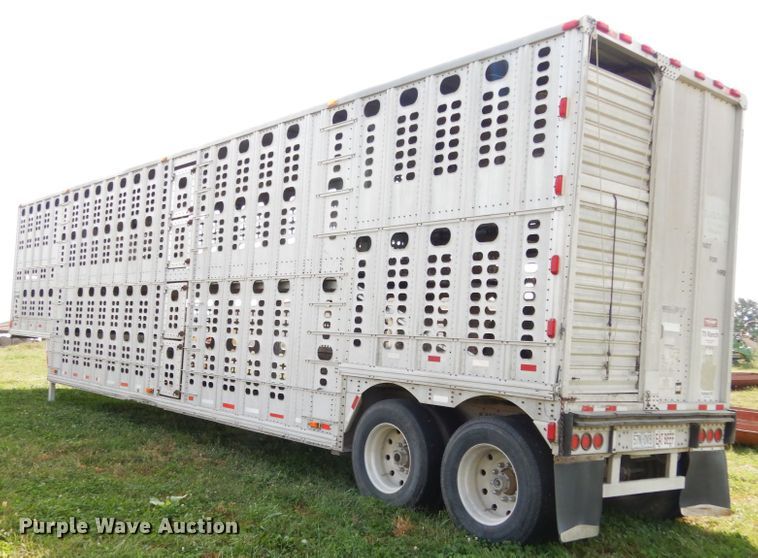 image for item KI9579 1988 Wilson  livestock trailer