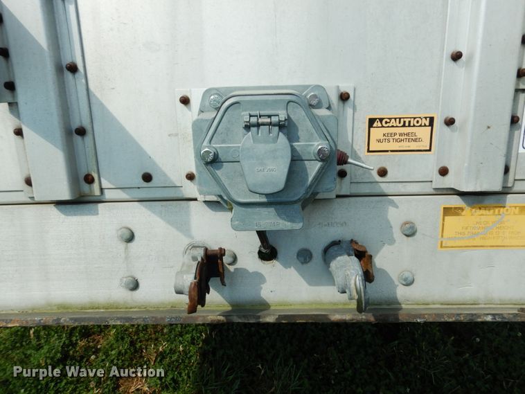 image for item KI9579 1988 Wilson  livestock trailer