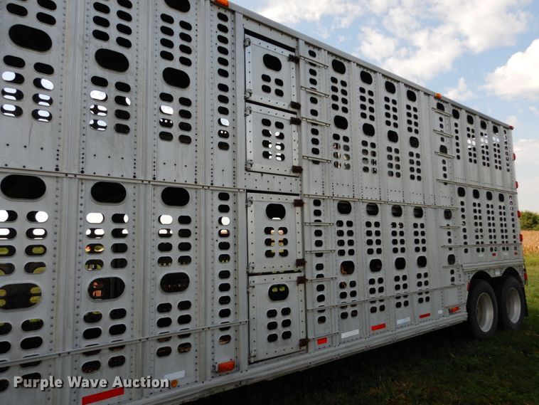 image for item KI9579 1988 Wilson  livestock trailer