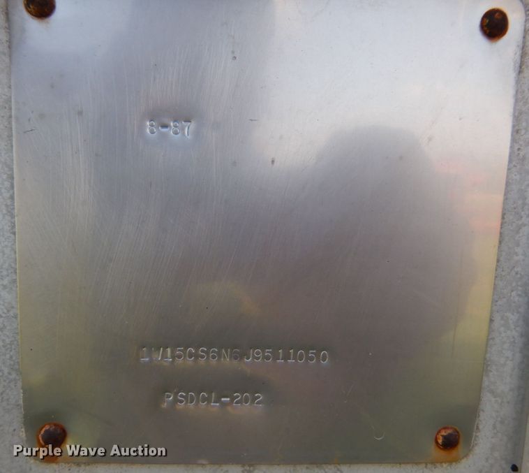 image for item KI9579 1988 Wilson  livestock trailer