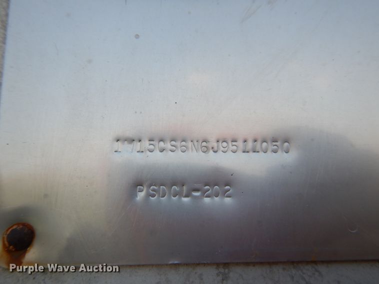 image for item KI9579 1988 Wilson  livestock trailer