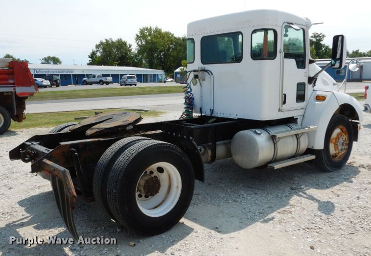 image for item KI9595 2005 Kenworth T300  semi truck