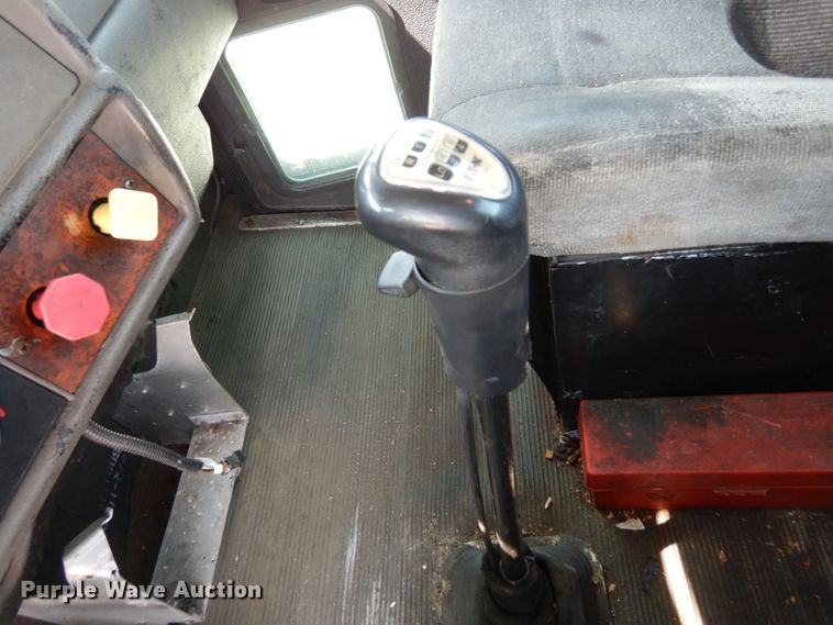 image for item KI9595 2005 Kenworth T300  semi truck