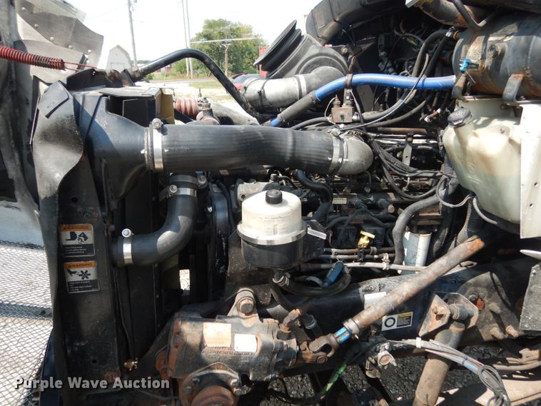 image for item KI9595 2005 Kenworth T300  semi truck