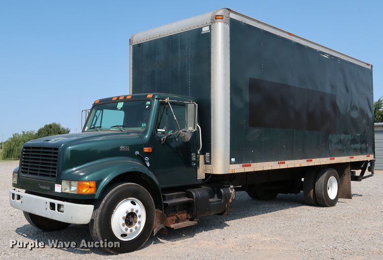 image for item KQ9744 1996 International 4900  box truck