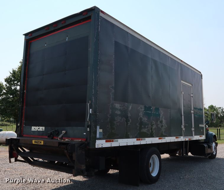 image for item KQ9744 1996 International 4900  box truck