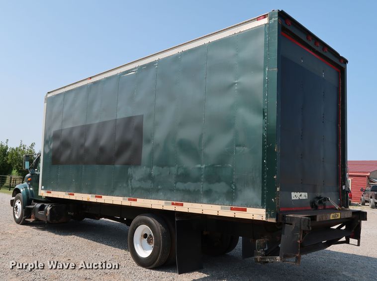 image for item KQ9744 1996 International 4900  box truck