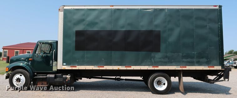 image for item KQ9744 1996 International 4900  box truck