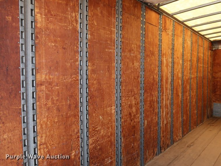 image for item KQ9744 1996 International 4900  box truck