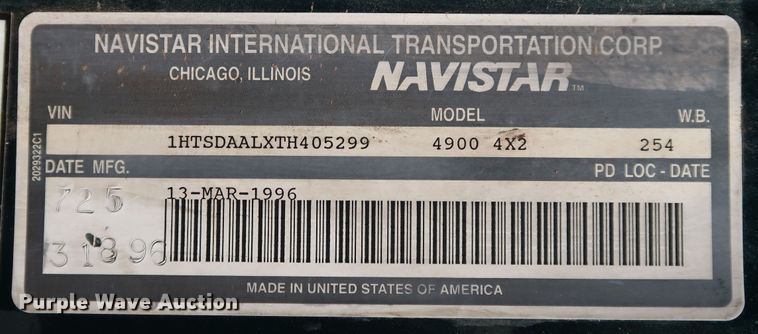 image for item KQ9744 1996 International 4900  box truck