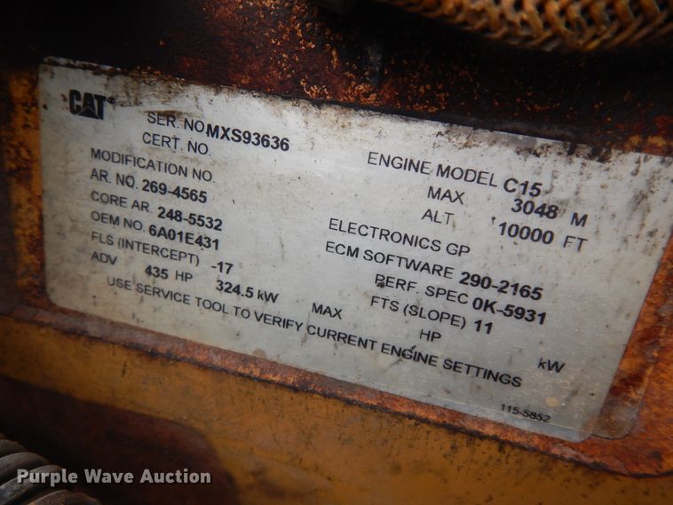 image for item KU9214 2007 International 9400i  semi truck