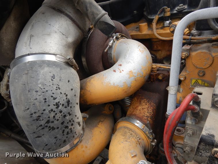 image for item KU9214 2007 International 9400i  semi truck