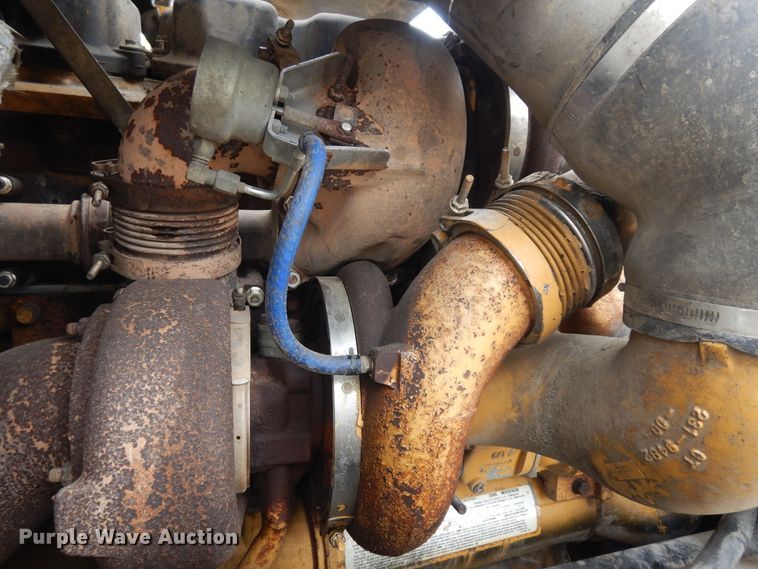 image for item KU9214 2007 International 9400i  semi truck