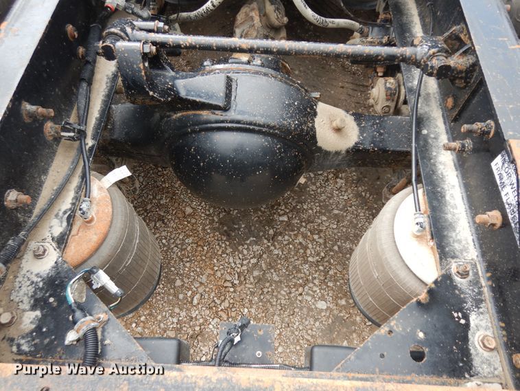 image for item KU9214 2007 International 9400i  semi truck