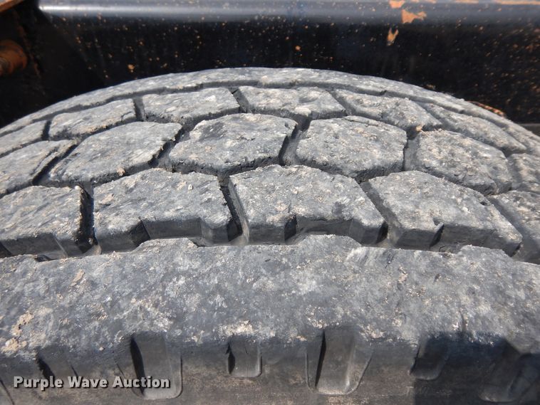 image for item KU9214 2007 International 9400i  semi truck