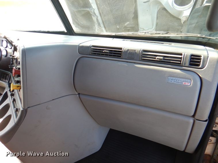 image for item KW9787 2010 Freightliner Century Class ST120  semi truck