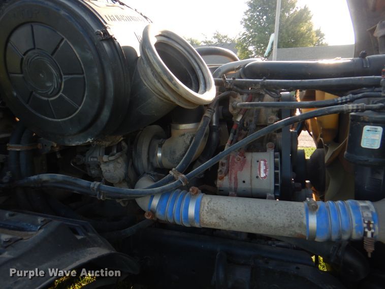 image for item KW9787 2010 Freightliner Century Class ST120  semi truck