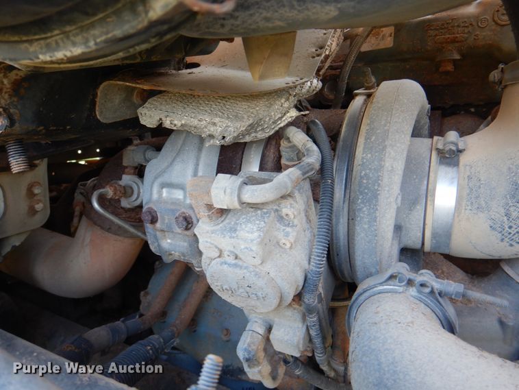 image for item KW9787 2010 Freightliner Century Class ST120  semi truck