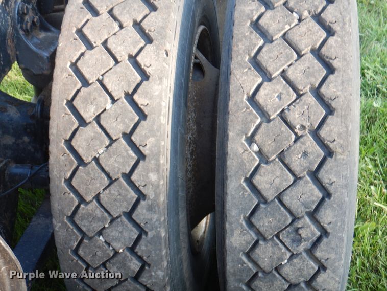 image for item KW9787 2010 Freightliner Century Class ST120  semi truck