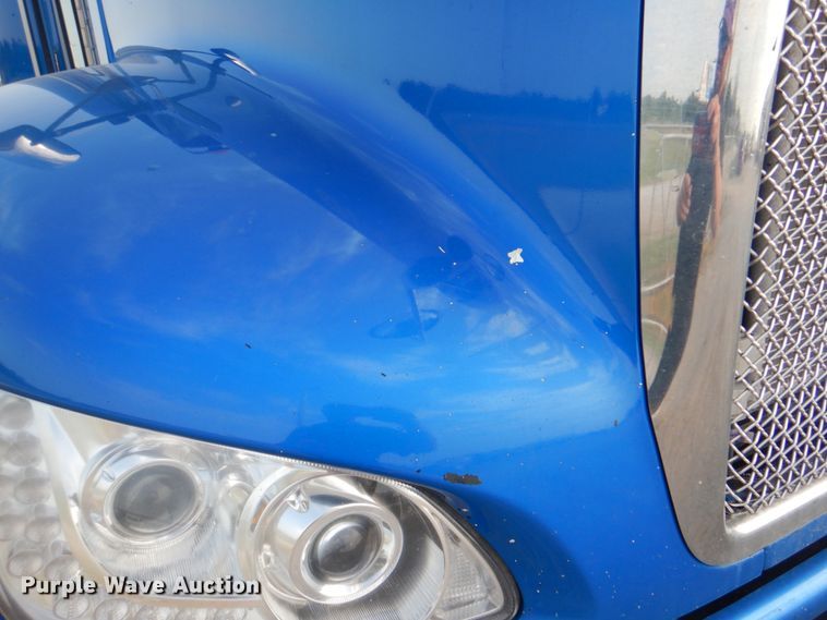 image for item KW9874 2016 Kenworth T660  semi truck