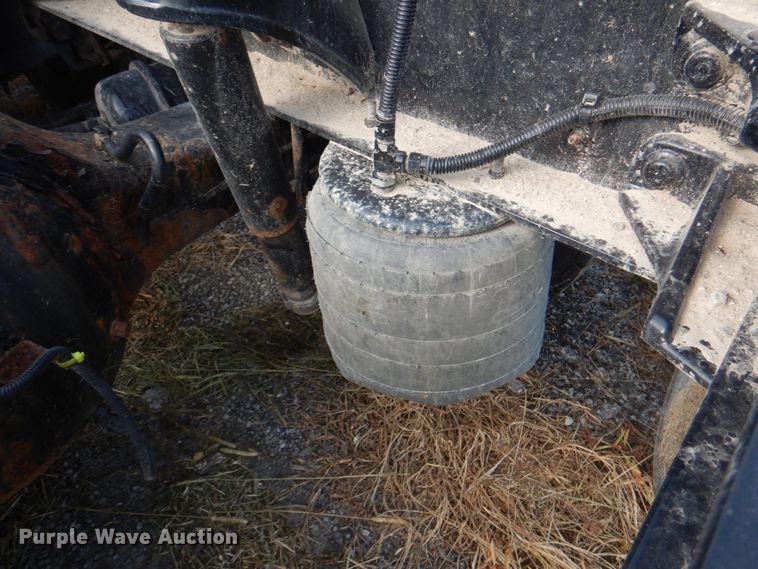 image for item KW9874 2016 Kenworth T660  semi truck