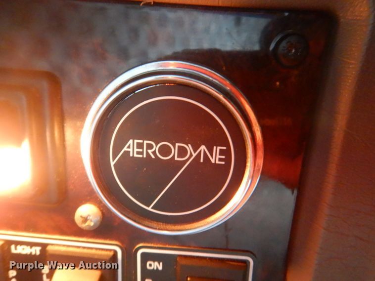 image for item KW9874 2016 Kenworth T660  semi truck