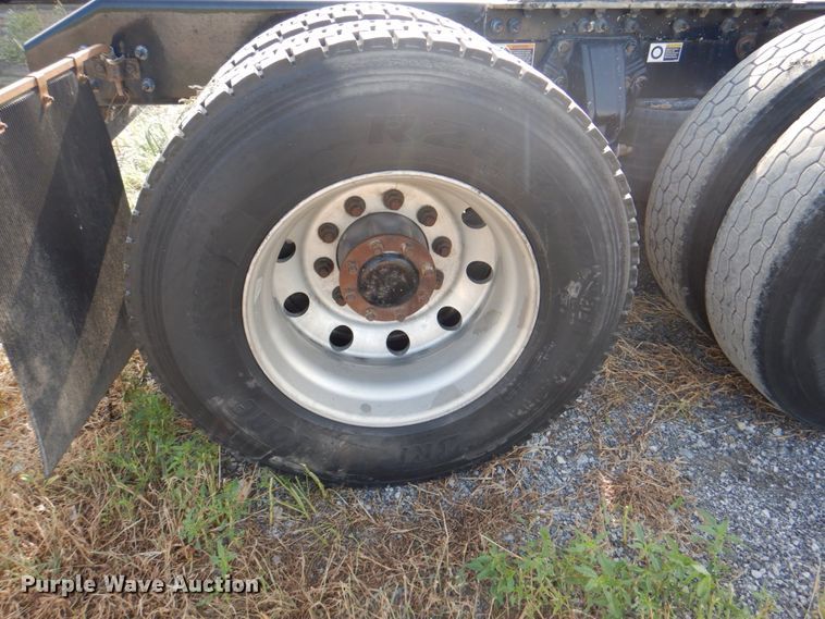 image for item KW9874 2016 Kenworth T660  semi truck