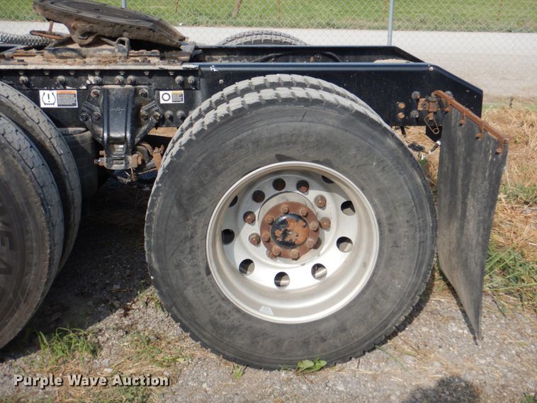 image for item KW9874 2016 Kenworth T660  semi truck