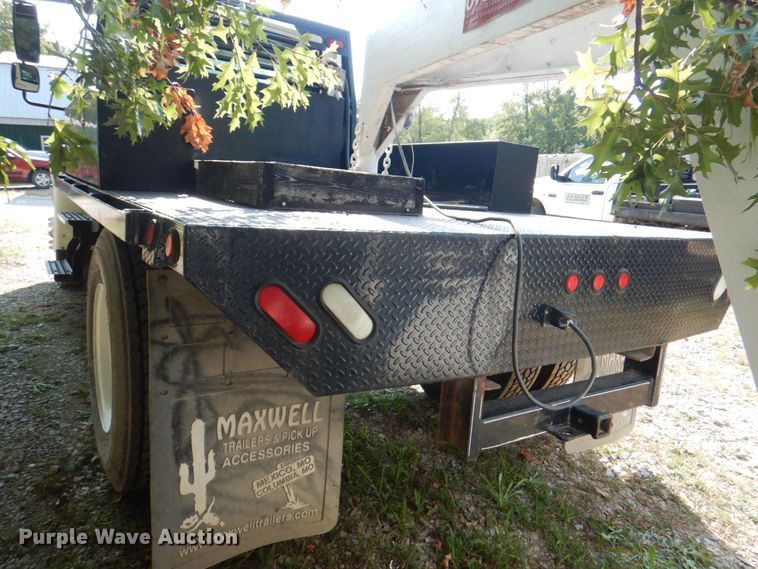 image for item KX9386 2006 International 4300  flatbed truck