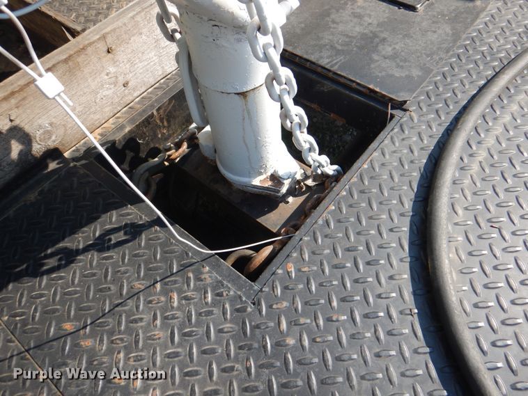 image for item KX9386 2006 International 4300  flatbed truck