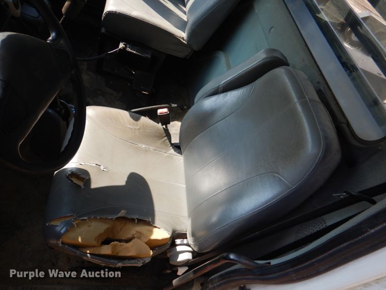 image for item KX9386 2006 International 4300  flatbed truck